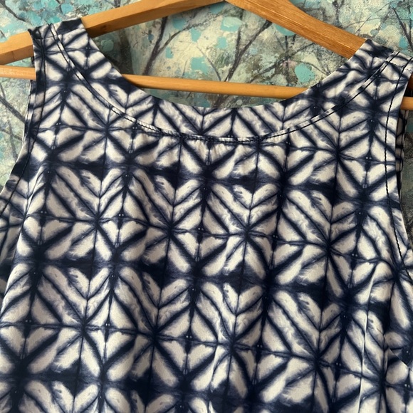Athleta Sleeveless Crossback Sakura Shortie Romper - Picture 4 of 8